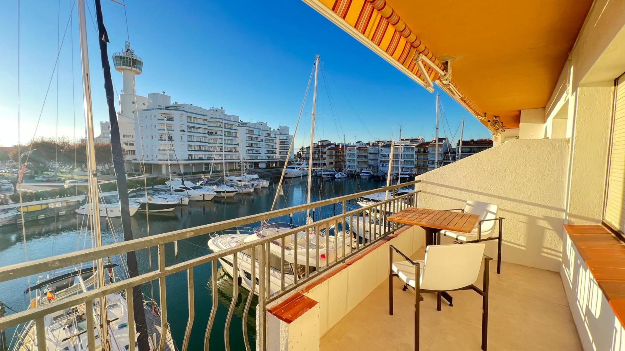 אמפוריבראבה Estudio Frente Al Canal Con Terraza מראה חיצוני תמונה