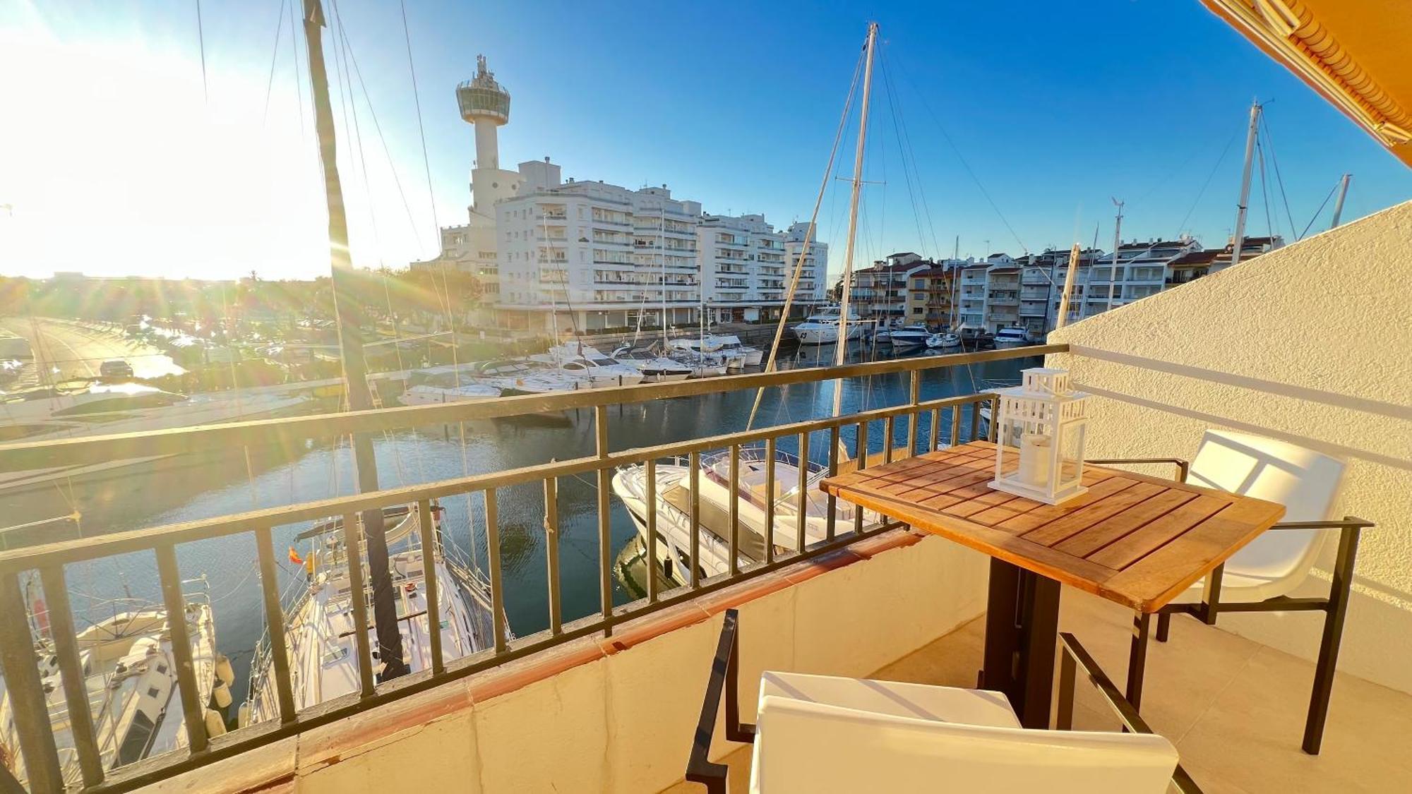 אמפוריבראבה Estudio Frente Al Canal Con Terraza מראה חיצוני תמונה